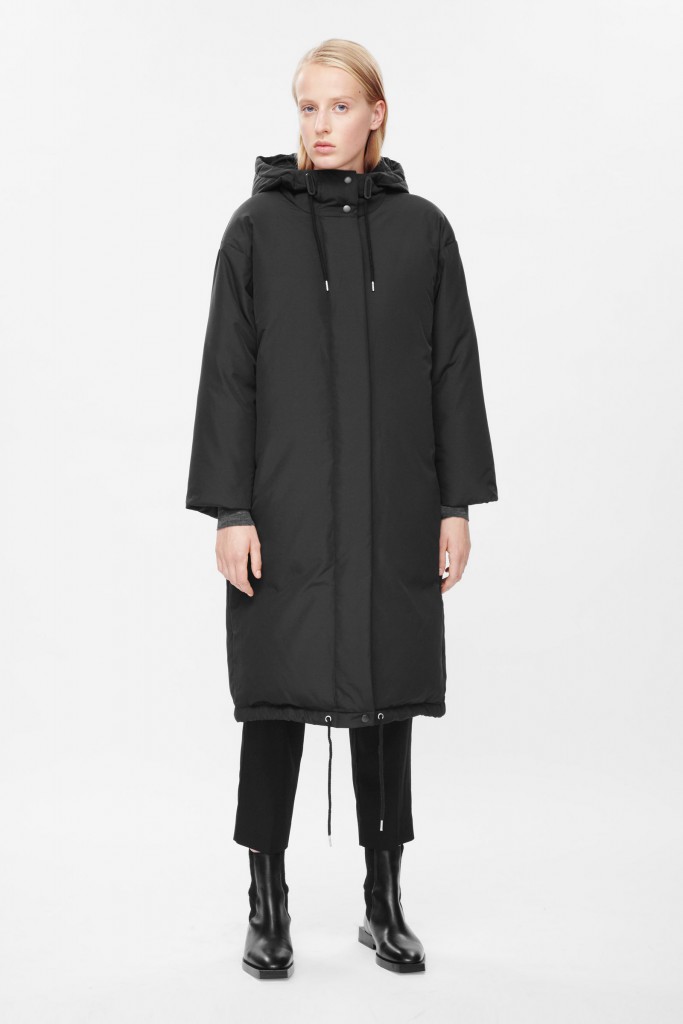 COS - black oversized quilted coat - Dresscodes