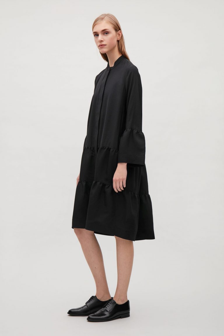 COS - shirt dress with gathered detail - Dresscodes