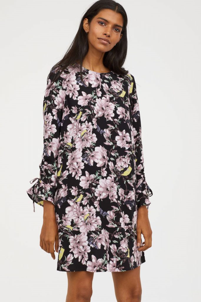 H&M – floral dress with frilled sleeves - Dresscodes