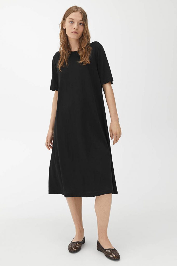 Arket - black A-line t-shirt dress - Dresscodes